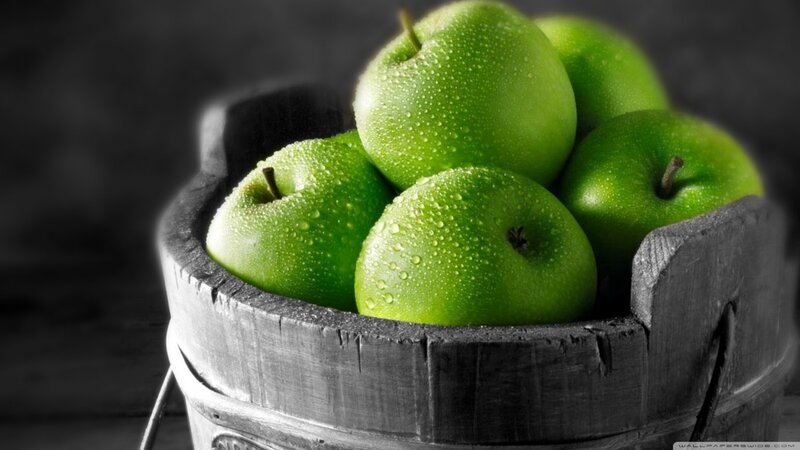 Green Apples in Bucket — Dramatic, Photograph, Drops