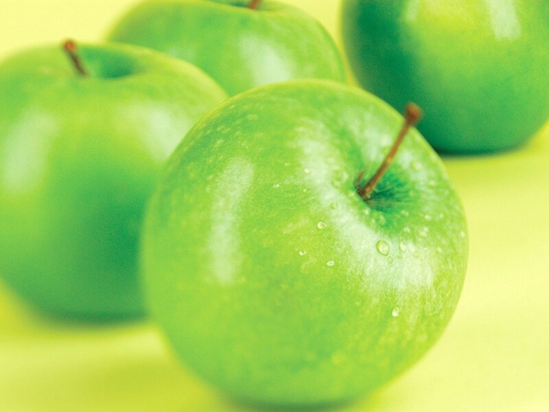 Green Apples with Water Droplets — Fresh, Photograph, Water Droplets