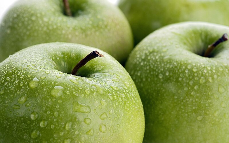 Green Apples with Water Droplets — Fresh