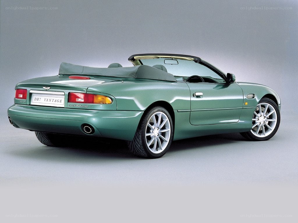 Green Aston Martin DB7 Vantage