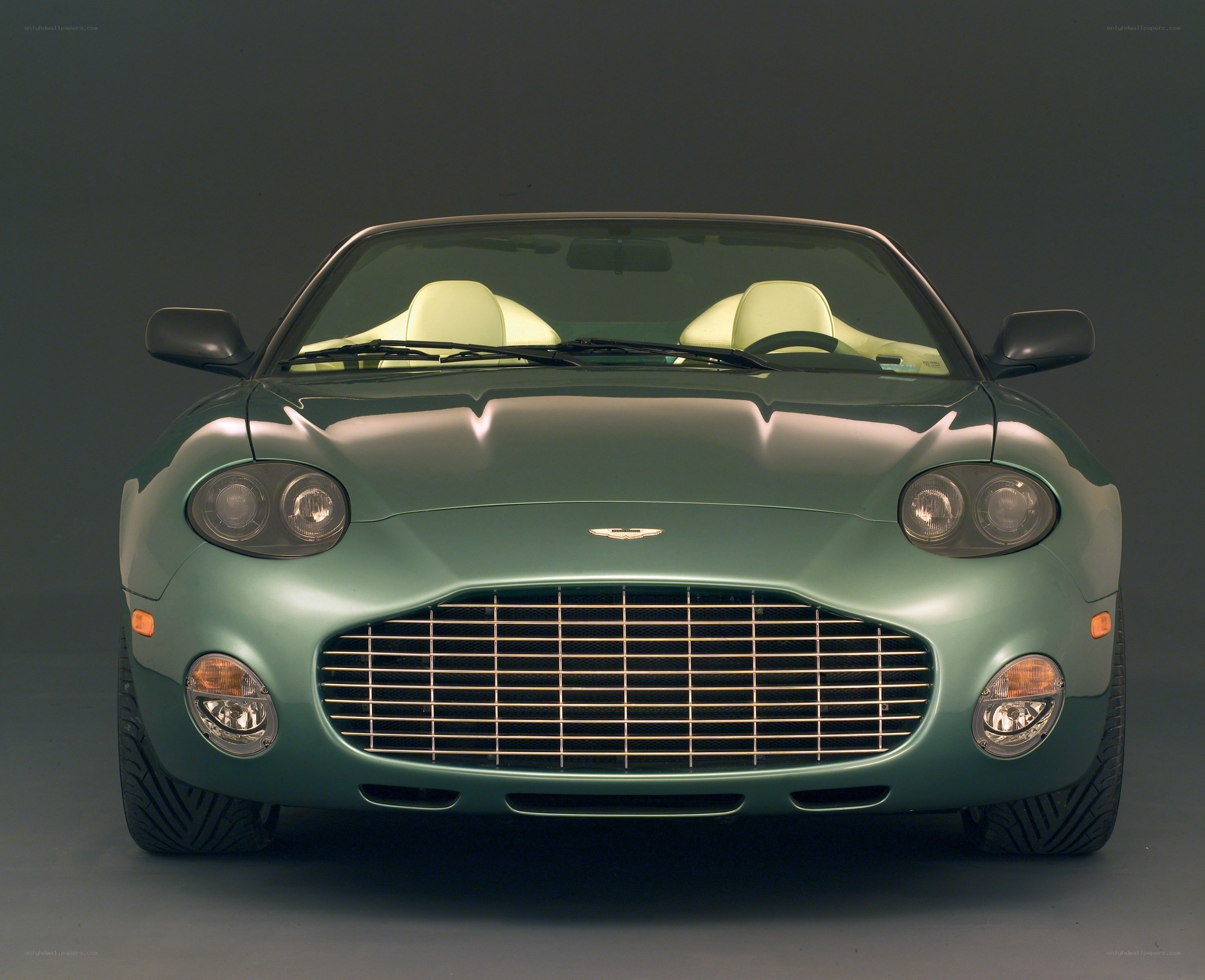 Green Aston Martin DB7 Vantage