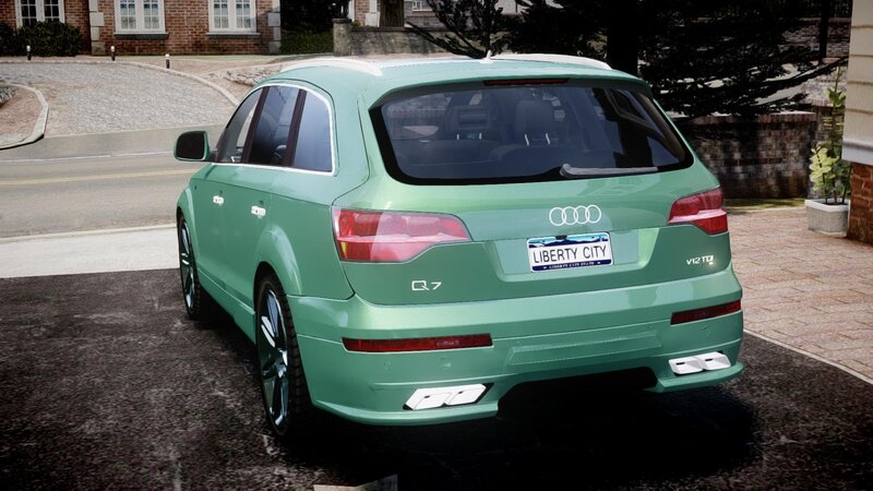 Green Audi Q7 Suv — Neutral