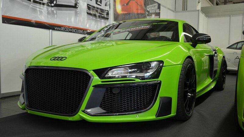 green audi r8 sports car