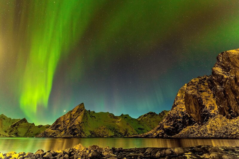 Green Aurora over Mountains — Dramatic, Night, Photograph, Lake