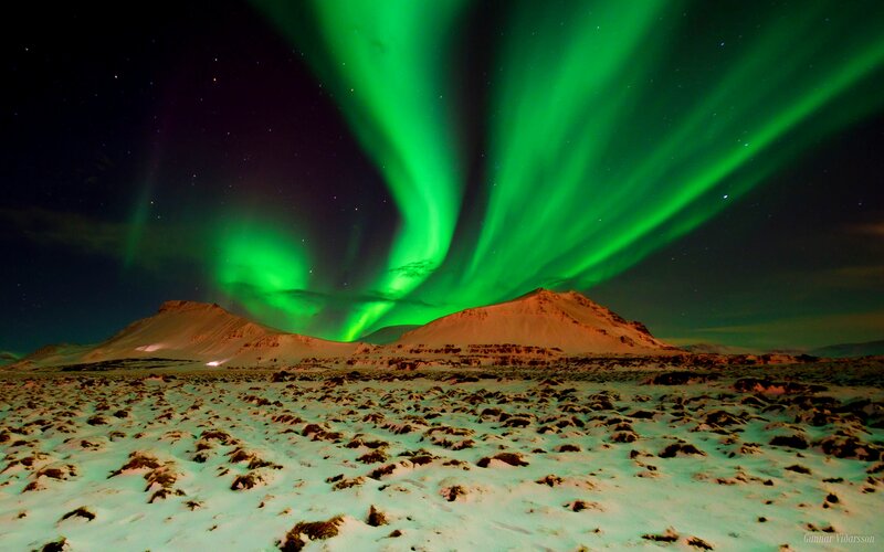 Green Aurora over Mountains — Dramatic, Night, Photograph