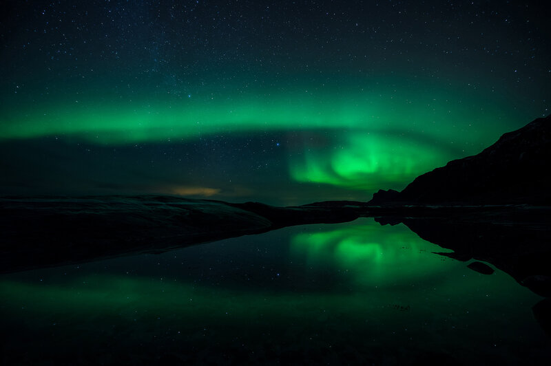 Green Aurora over Water — Serene, Night