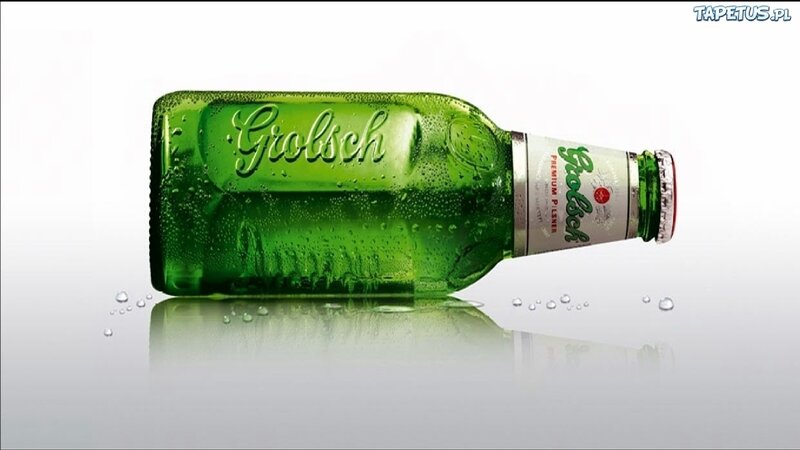 Green Beer Bottle — Clean, Minimalist