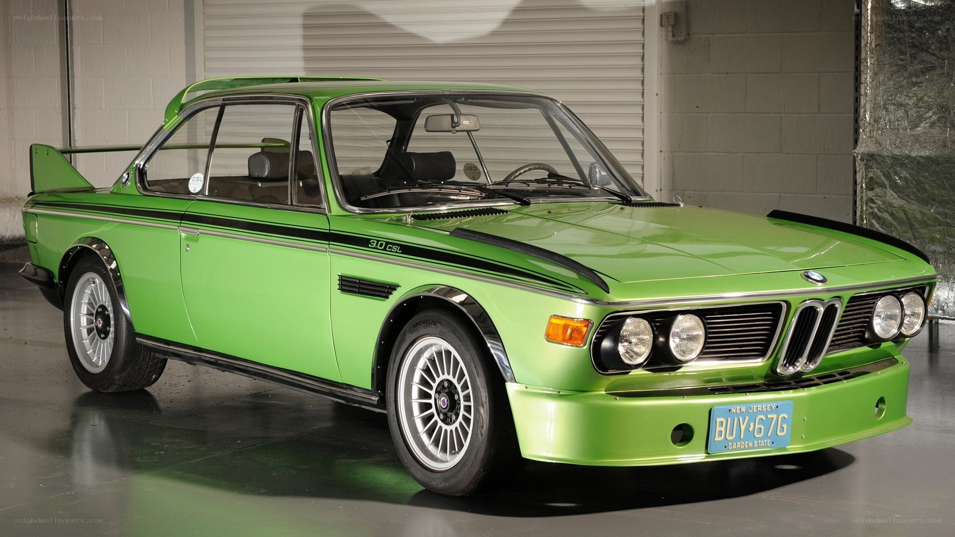 Green BMW 3.0 CSL race car