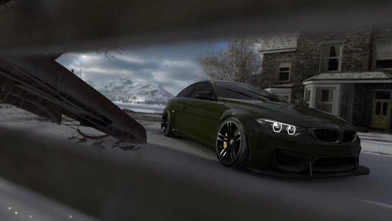 Green Bmw Car — Dramatic, Winter