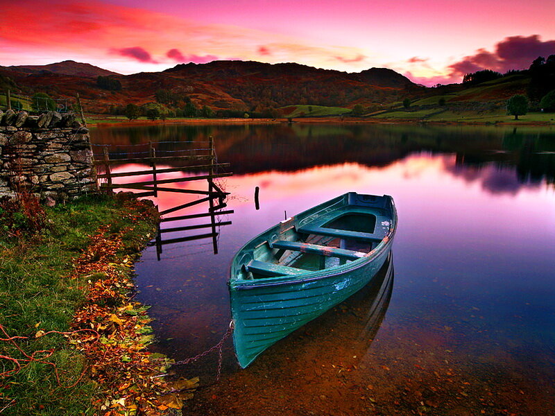 Green Boat on Lake — Pink