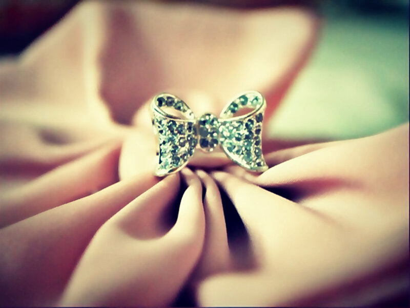 Green Bow Ring