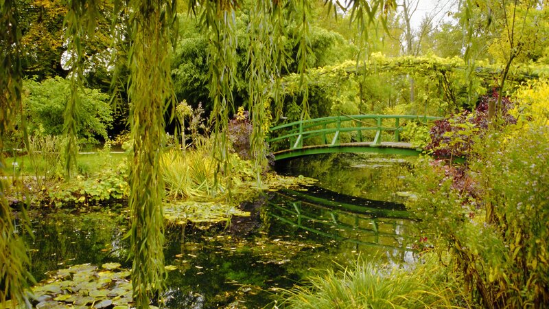 Green Bridge over Pond — Serene, Autumn