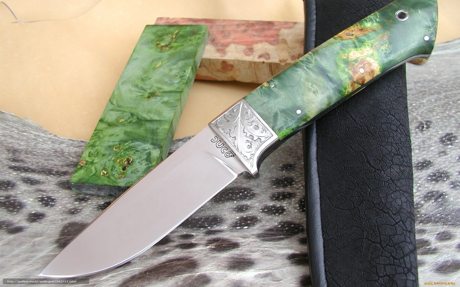green burl wood knife