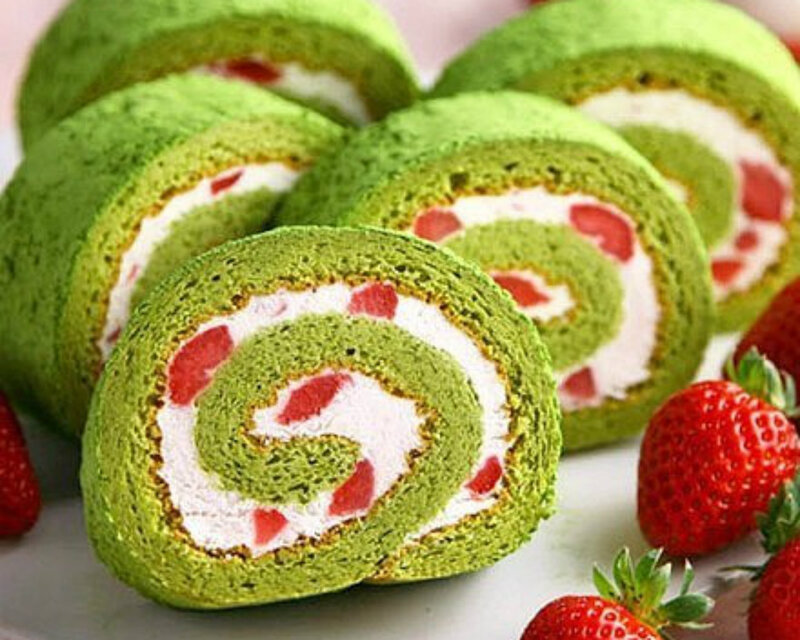 Green Cake Roll Slices