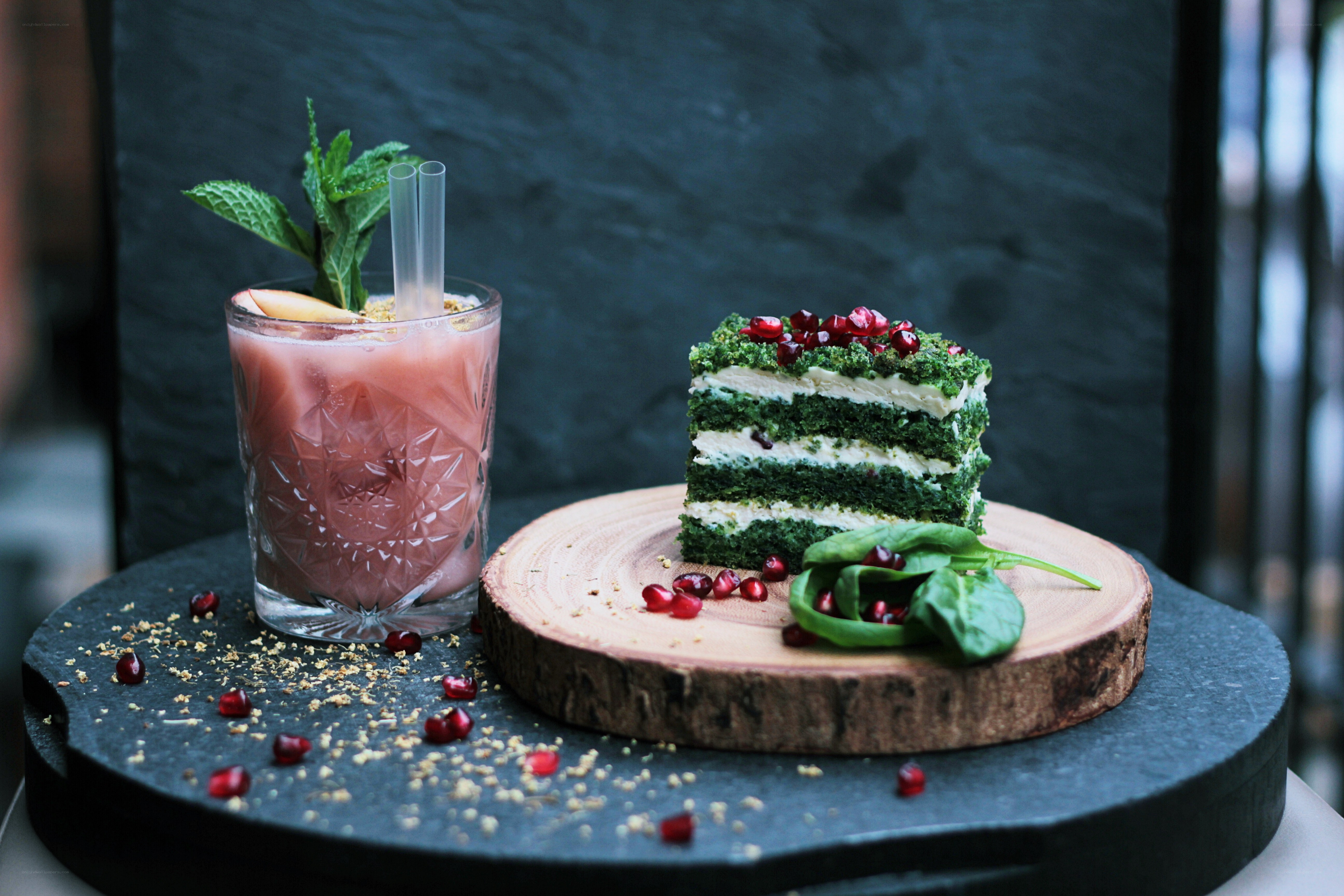 Green cake with pink drink