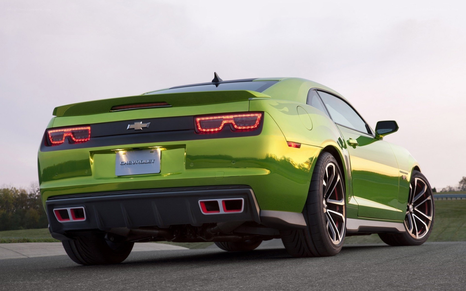 green chevrolet camaro
