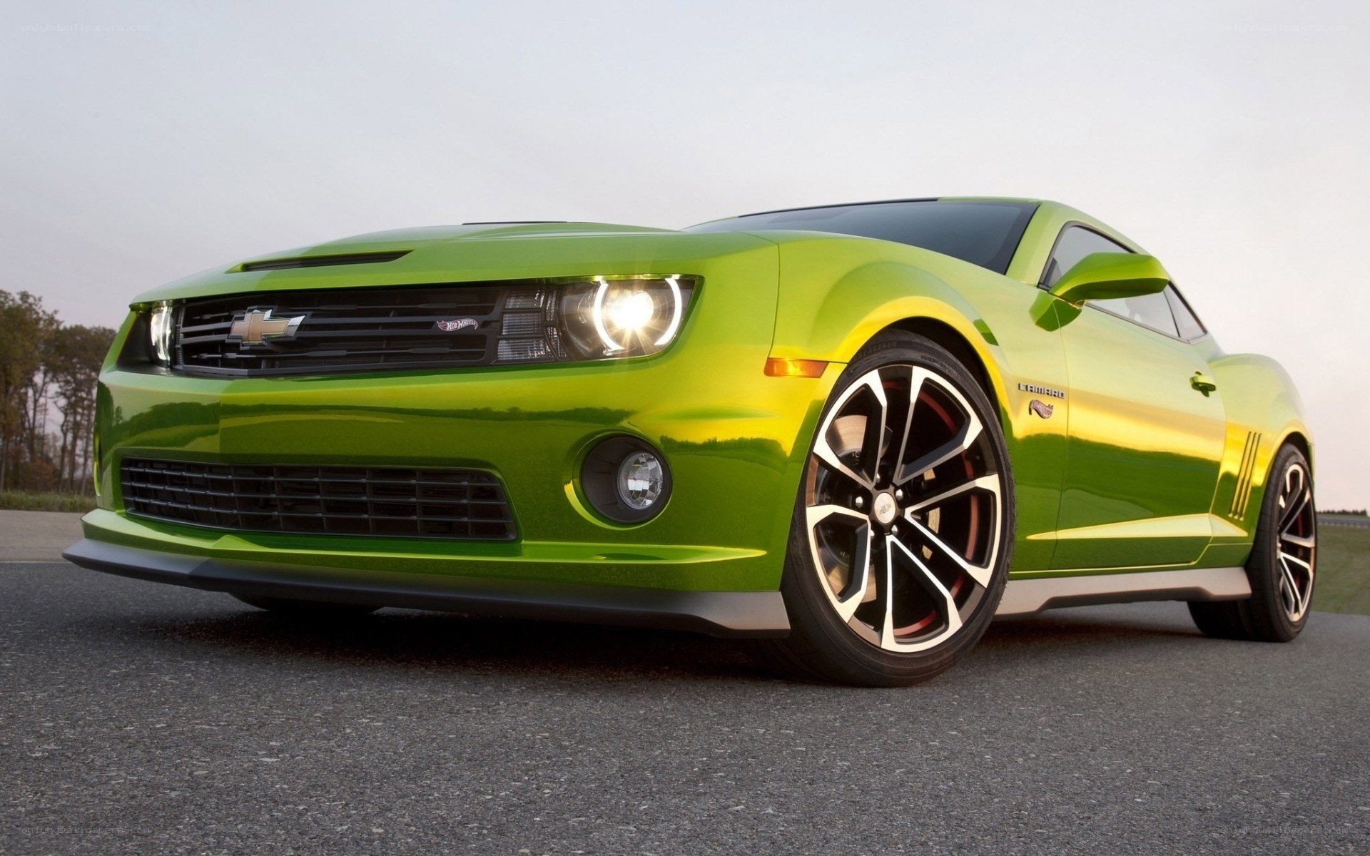 green chevrolet camaro concept