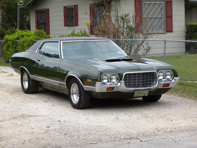 Green Classic Car — Calm, Afternoon