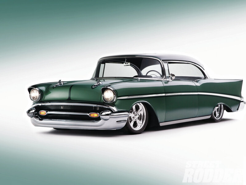 Green Classic Car — Clean