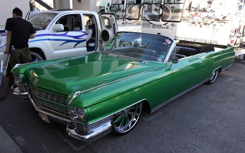 Green Classic Convertible — Outdoor