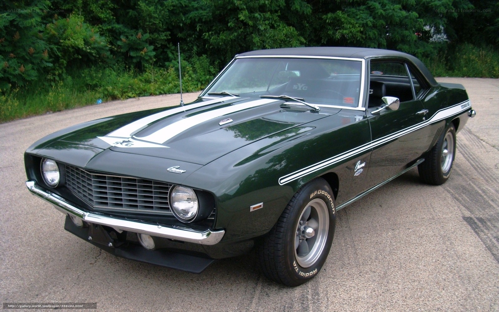 Green classic muscle car