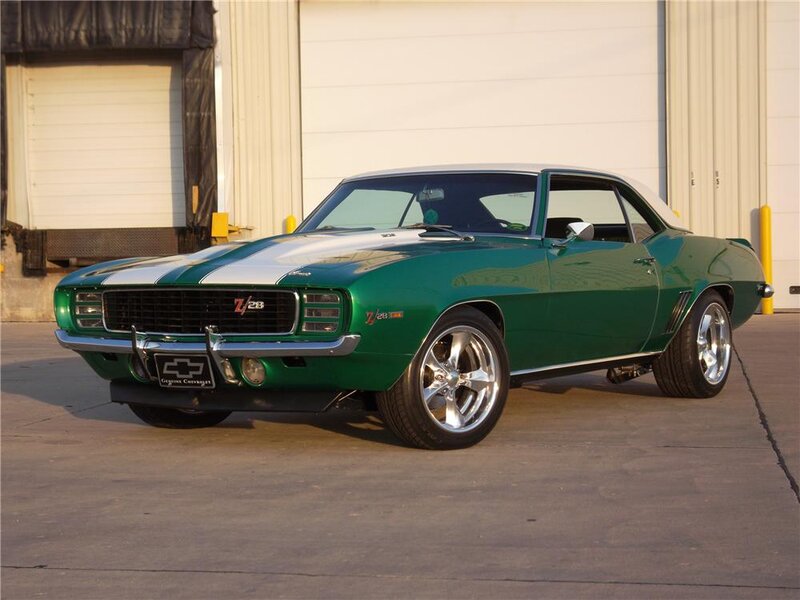 Green Classic Muscle Car — Calm, Sunset