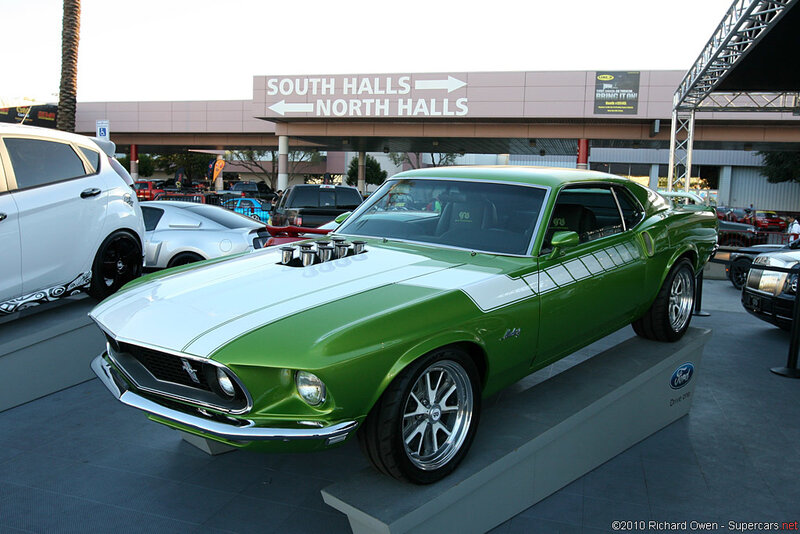 Green Classic Muscle Car — Showcase