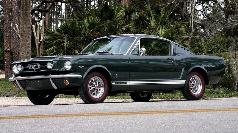 Green Classic Mustang — Calm, Afternoon