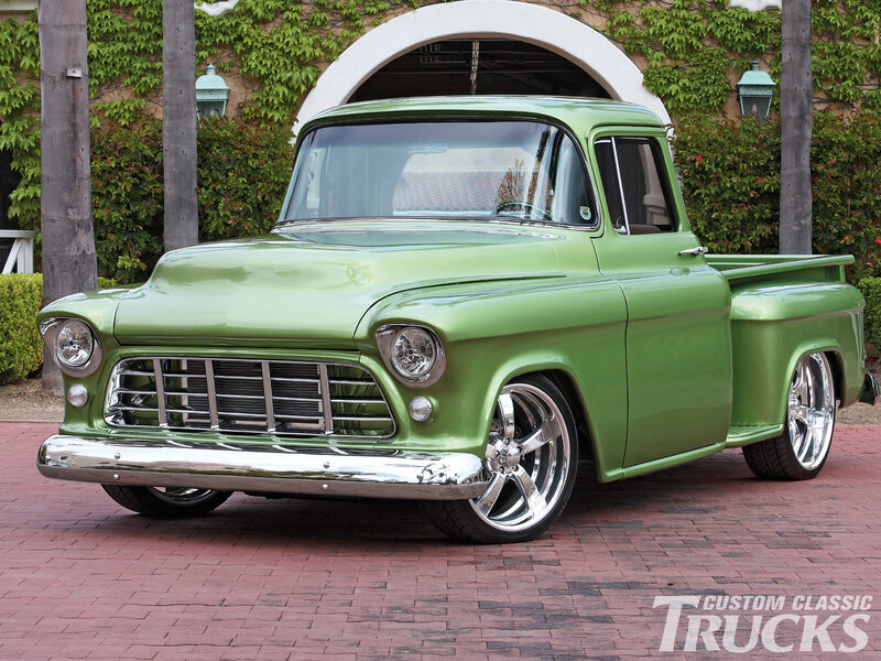Green Classic Pickup Truck — Calm, Afternoon