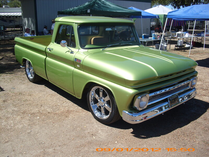 Green Classic Pickup Truck — Outdoor