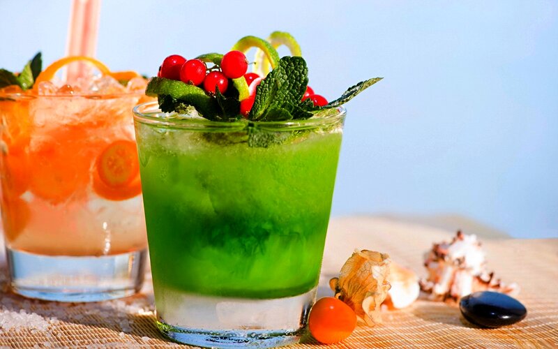 Green Cocktail with Garnish — Refreshing