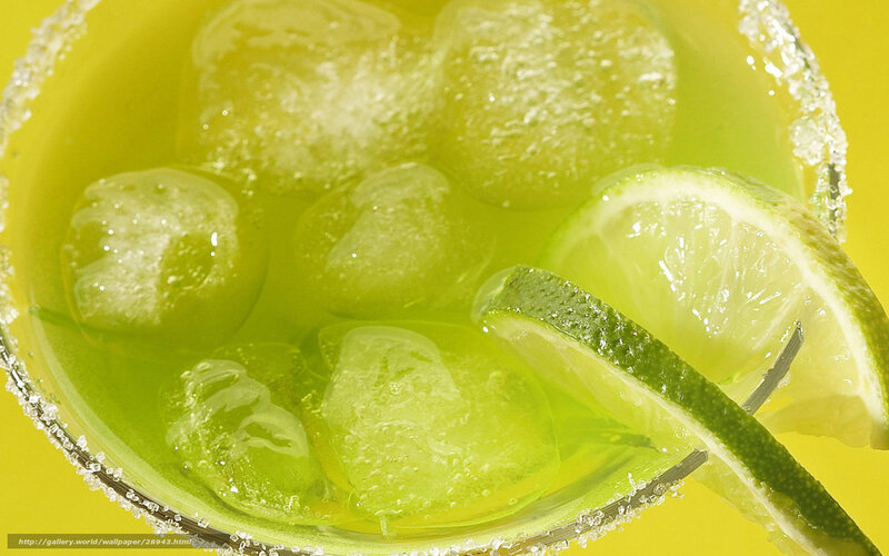 green cocktail with lime