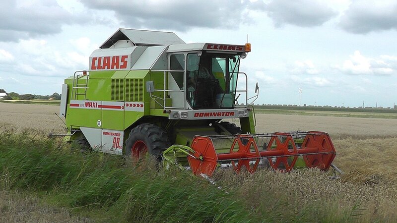 Green Combine Harvester — Calm, Afternoon