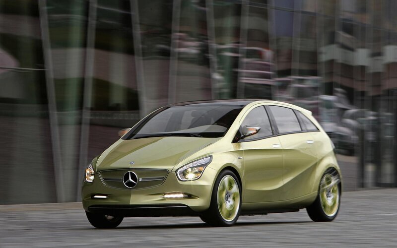 Green Concept Car — Dynamic