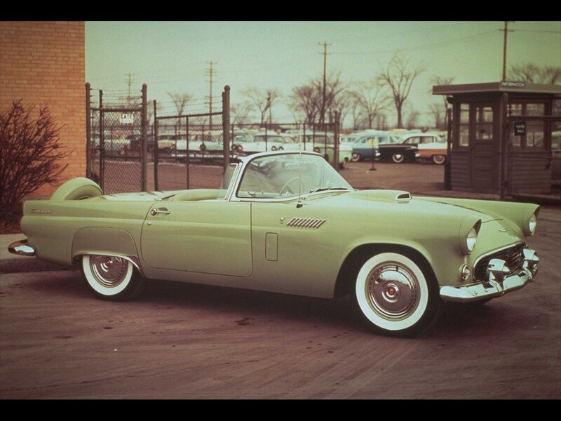 Green Convertible Car — Calm, Photograph