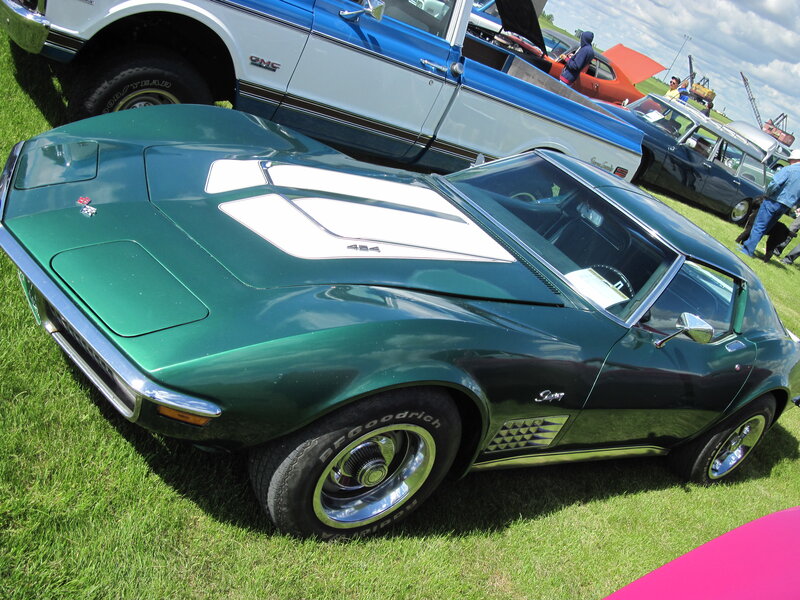 Green Corvette Car — Outdoor