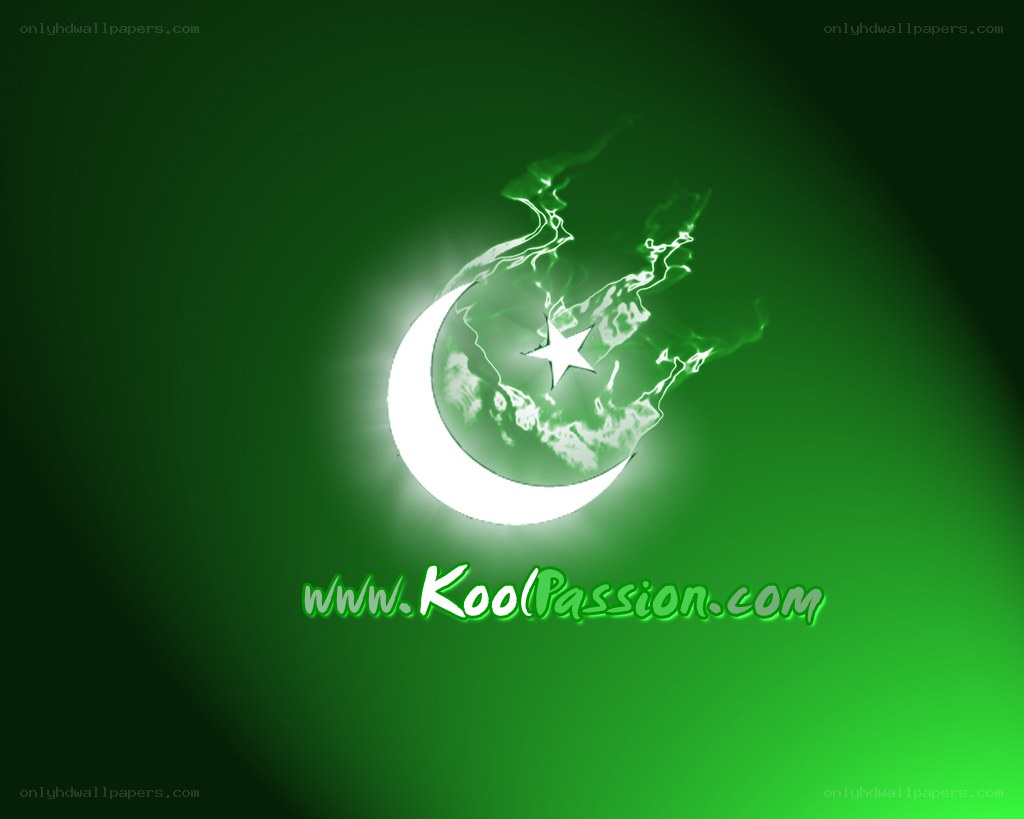green crescent and star design