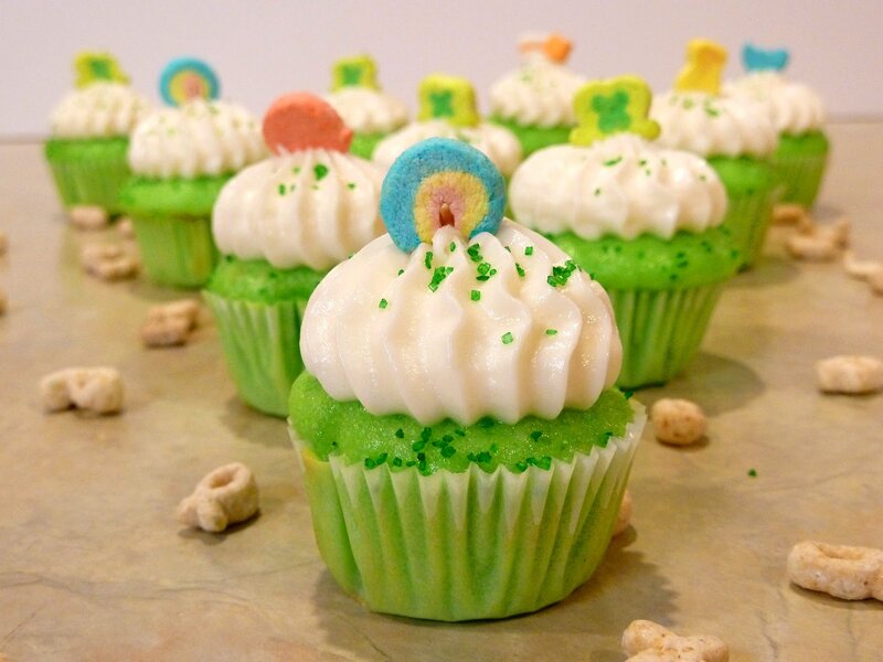 Green Cupcakes with Frosting