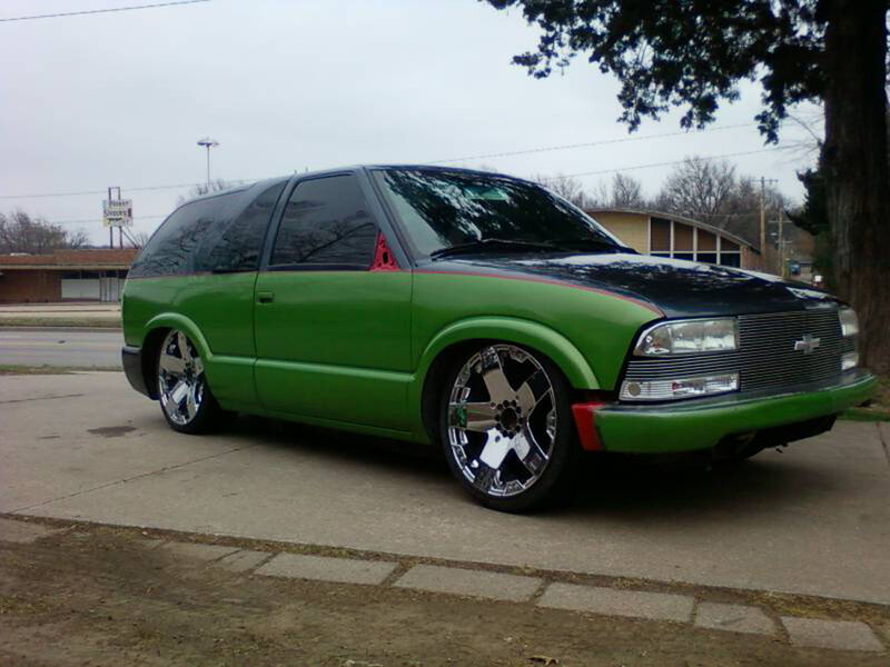 Green Custom Suv — Calm