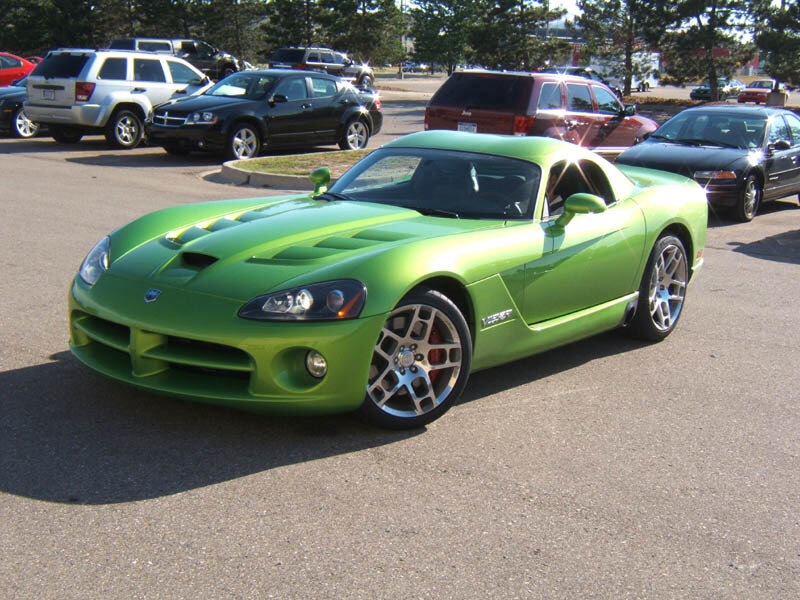 green dodge viper sports car
