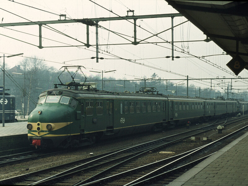 Green Electric Train