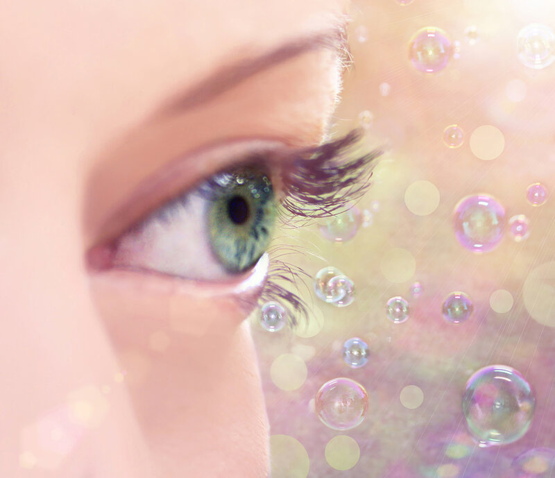 Green Eye with Bubbles