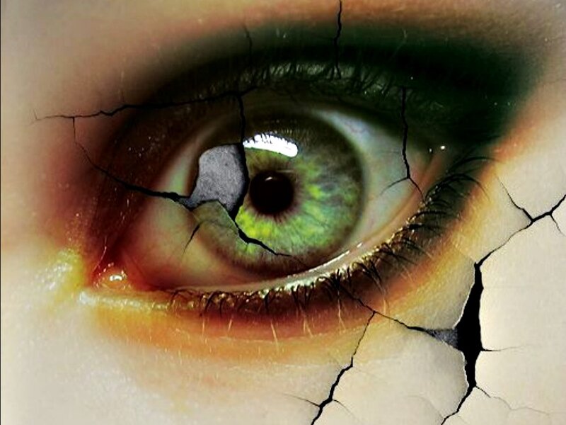 Green Eye with Cracks