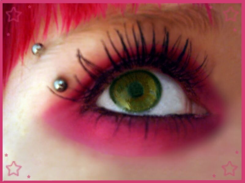 Green Eye with Pink Makeup