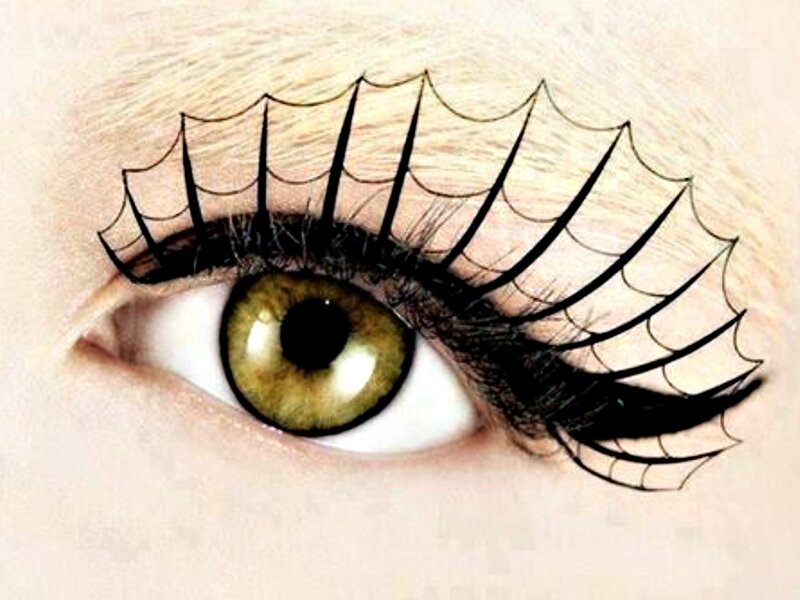 Green Eye with Spiderweb Lashes