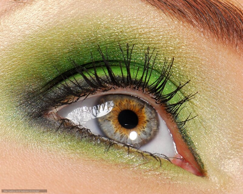 green eyeshadow close-up