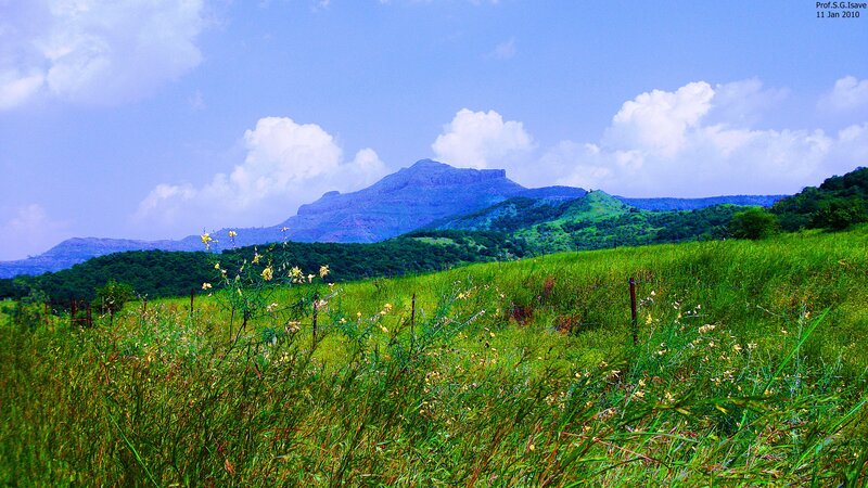 Green Field with Mountains — Serene, Afternoon
