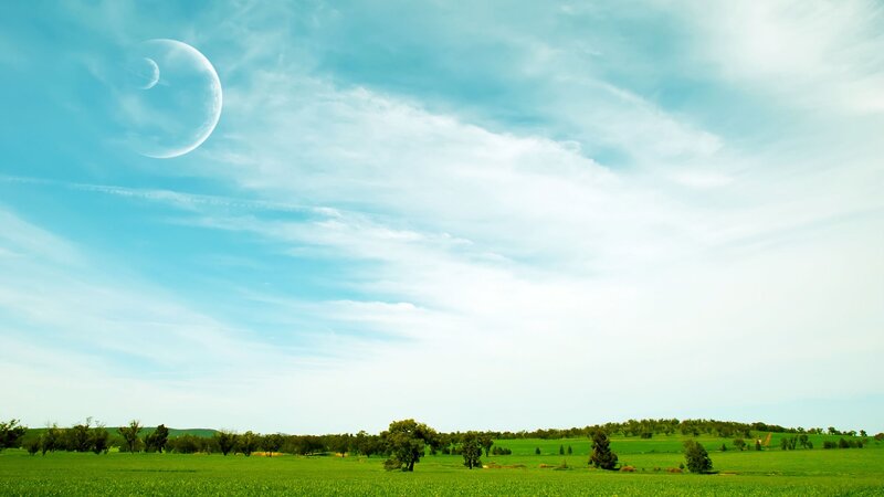 Green Field with Planet — Serene, Afternoon