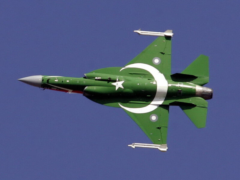 Green Fighter Jet — Dynamic