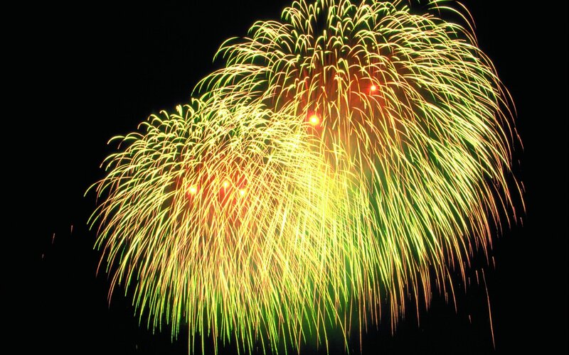 Green Fireworks Display — Yellow